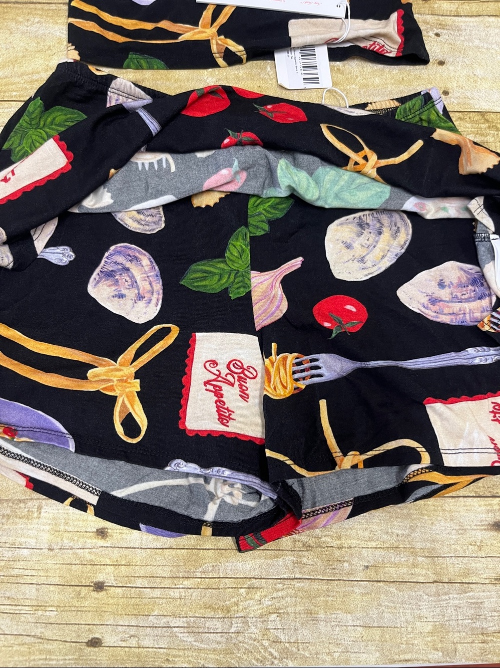 NWT Lisa Says Gah "Darcy" skort & "Rowan tee" in Buon Apetito. Size M/S - Picture 4 of 8